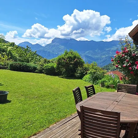 Bed & Breakfast Eco-logis Mad'in Belledonne *